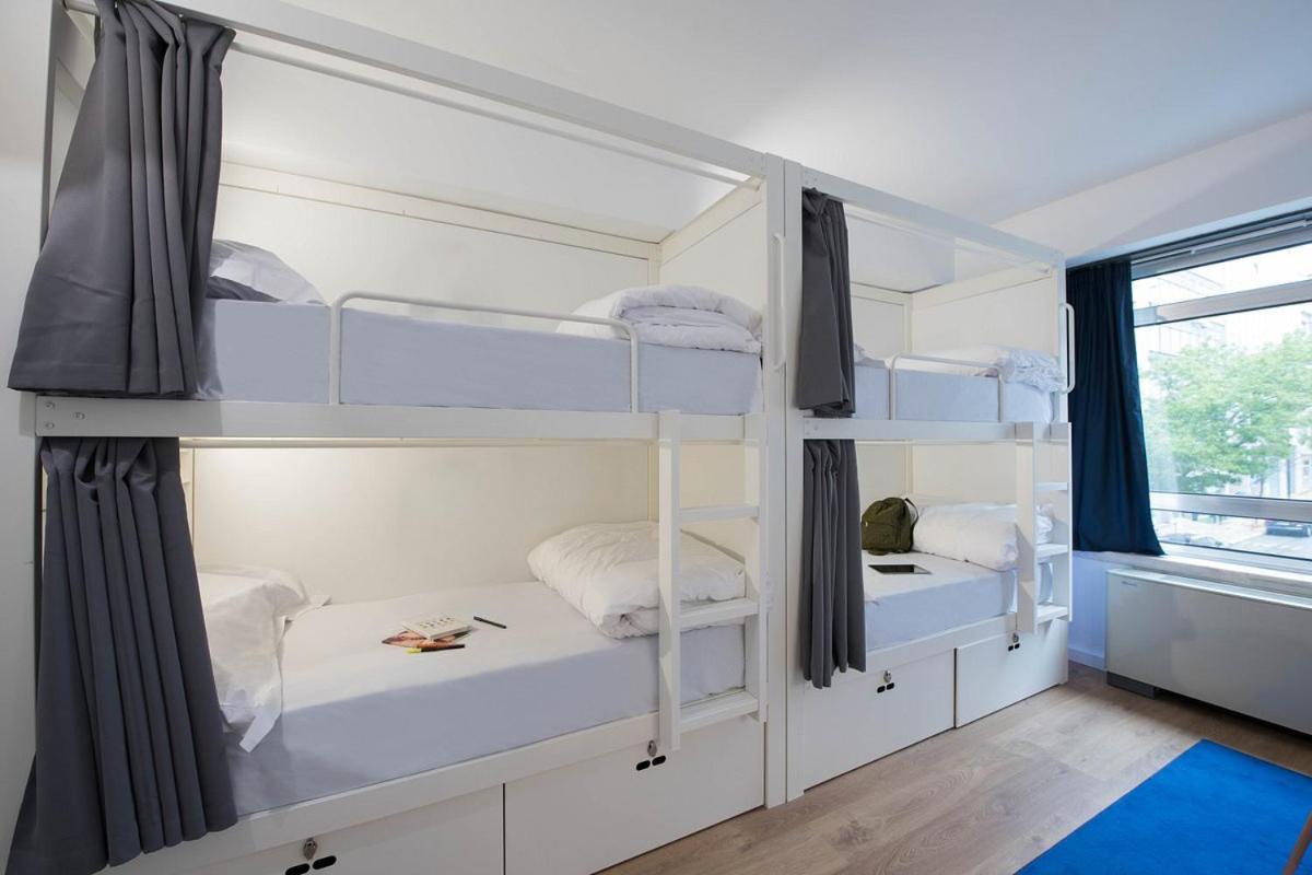 Room00 Hostal *